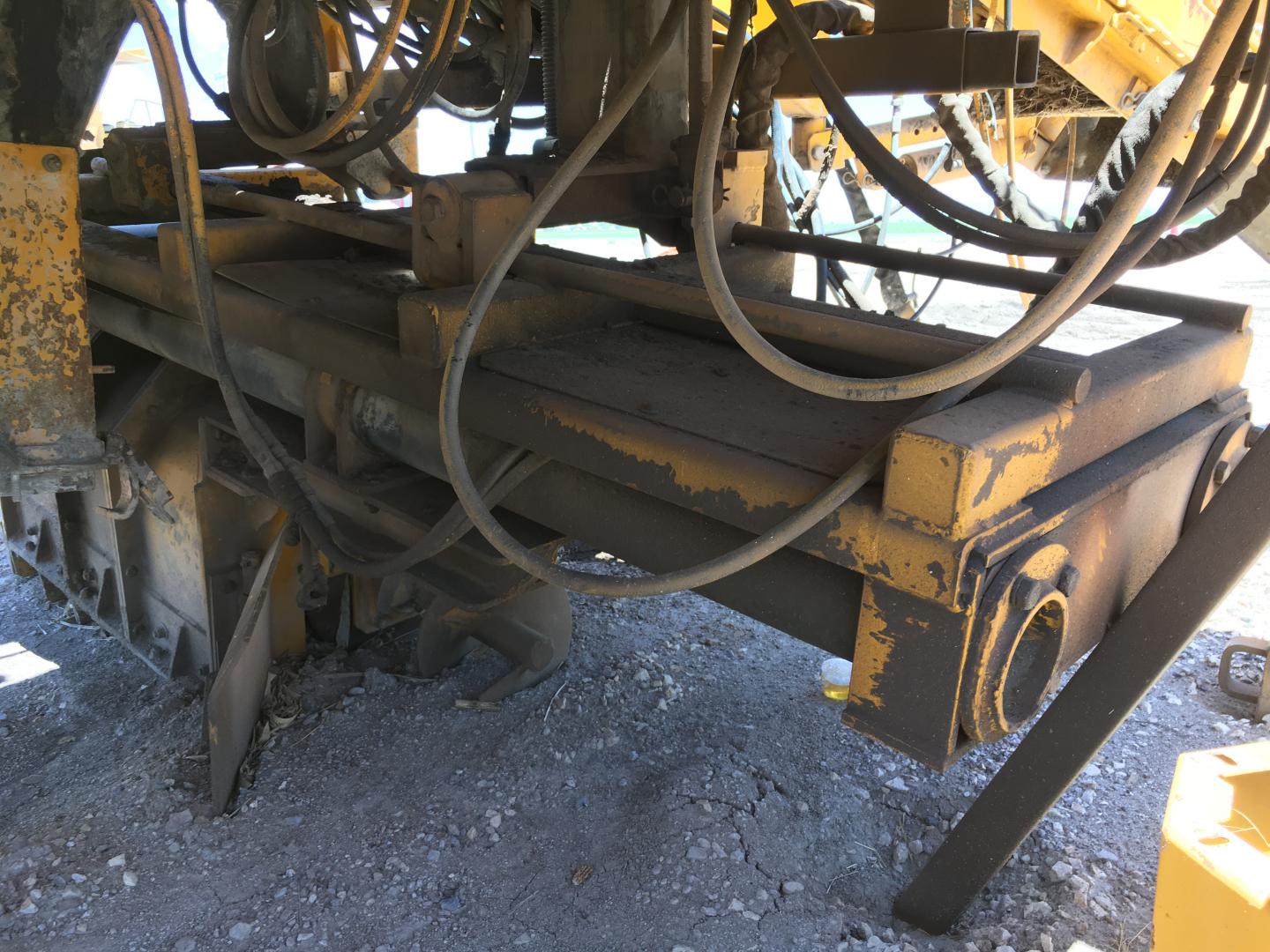 ./imagenes/INVOICE/2019/16119/PAVIMENTADORA PARA BORDES COMACO GT-3600 (36).JPG